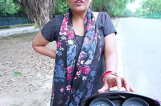 Naveen & Pinkicutee in a super-steamy Indian Desi call girl bhabhi implement with a client mainly get under one's road