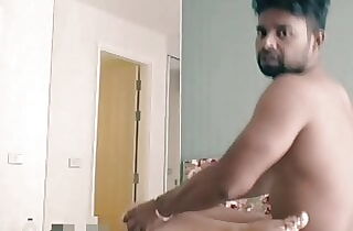 Desi girlfriend fucked nicely in a hotel bedroom on Valentine's Day