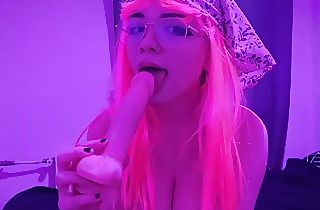 Hot Teenager Draining With a Fucktoy